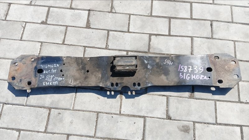 Балка под кпп Isuzu Bighorn UBS26DW 6VE1 2000