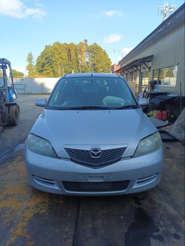 Капот Mazda Demio DY3W ZJ 2004