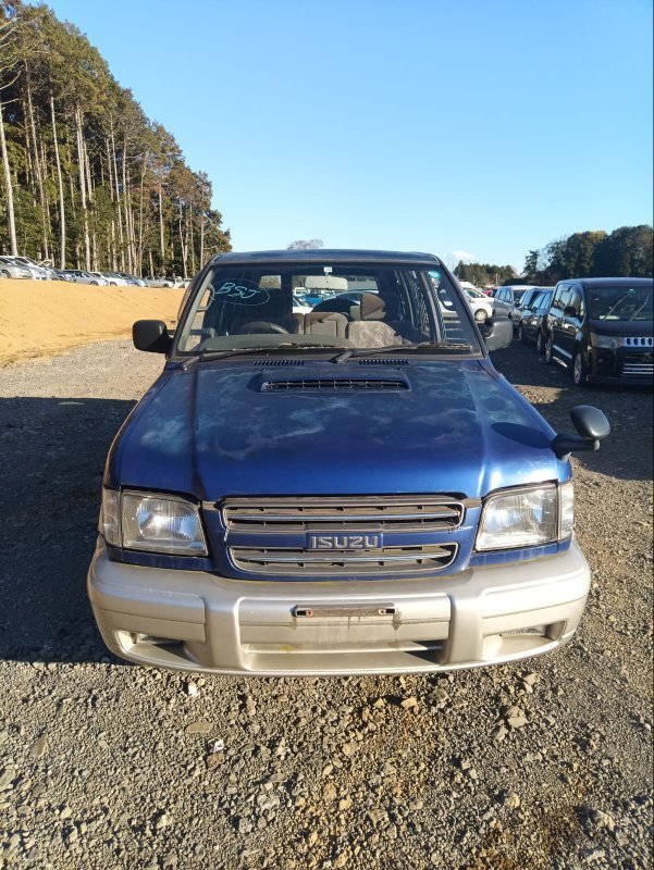 Капот Isuzu Bighorn UBS73GW 4JX1 2001
