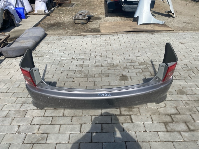 Бампер Toyota Isis ZNM10 1ZZ-FE 2008 задний