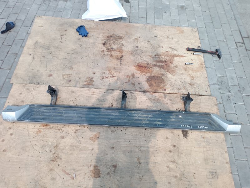 Подножка Mitsubishi Pajero V93W 6G72 2008 правая