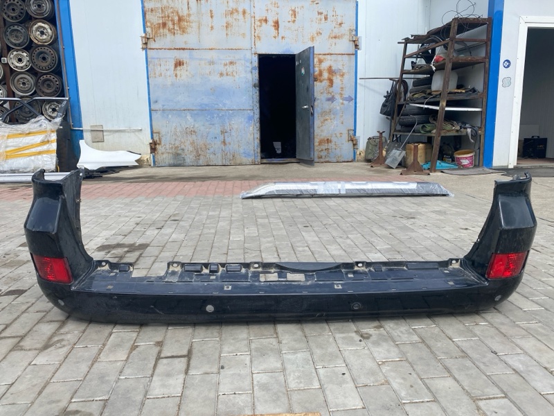 Бампер Toyota Land Cruiser UZJ200 задний