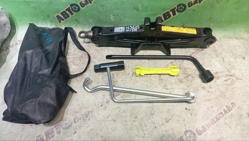 Поддомкратник Toyota Wish ZGE20 2ZR-FAE 2009