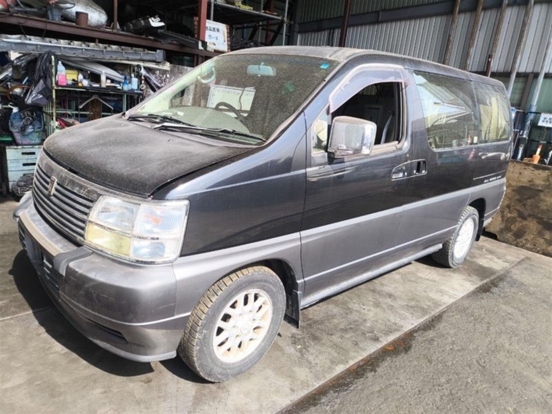 Ноускат Nissan Elgrand ALWE50 VG33(E) 1997
