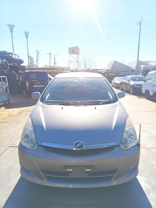 Капот Toyota Wish ZNE10 1ZZ-FE 2007