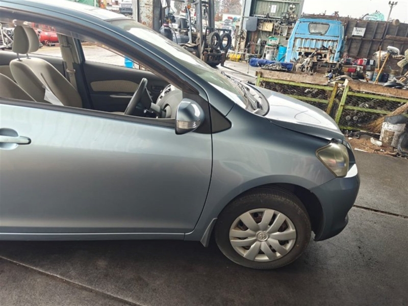 Крыло Toyota Belta KSP92 1KR -FE 2009 переднее правое