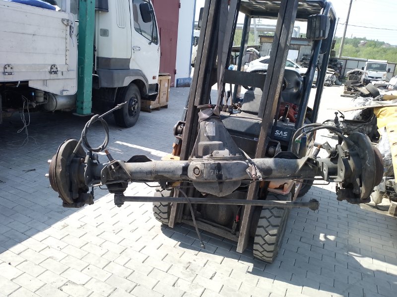 Мост Isuzu Bighorn UBS73GW 4JX1 2001 задний