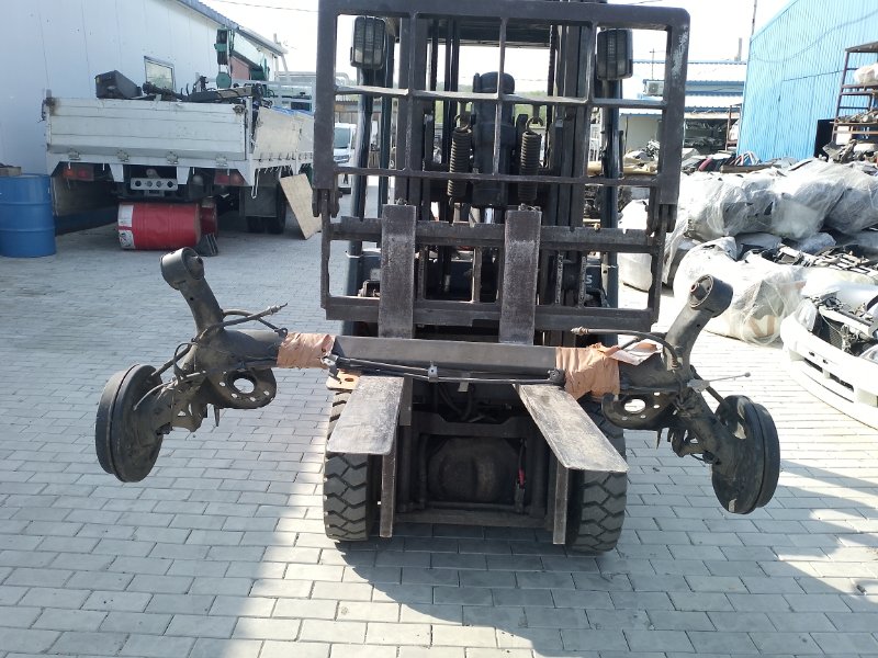 Балка Toyota Ractis SCP100 2SZ-FE 2009 задняя