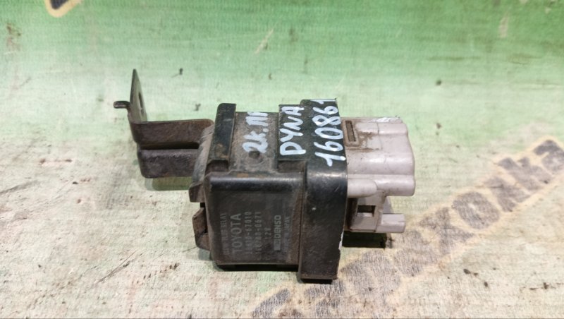 Реле свечей накала Toyota Dyna LY131