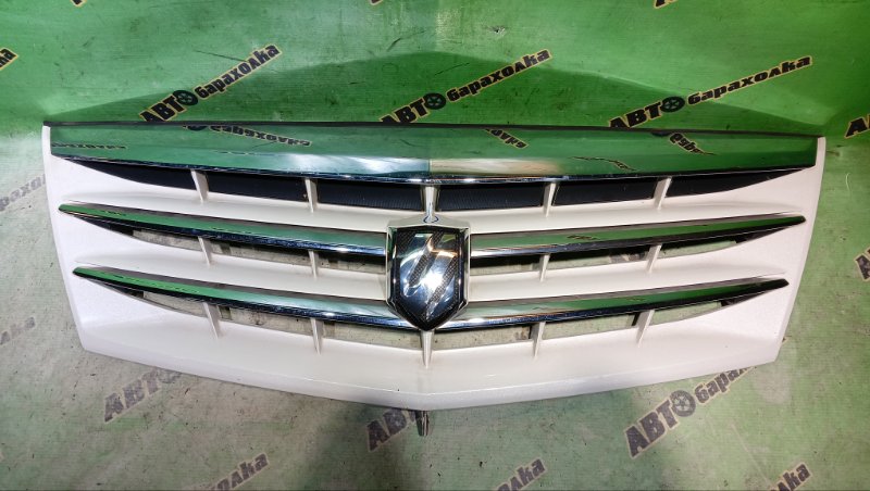 Решетка радиатора Toyota Alphard MNH10