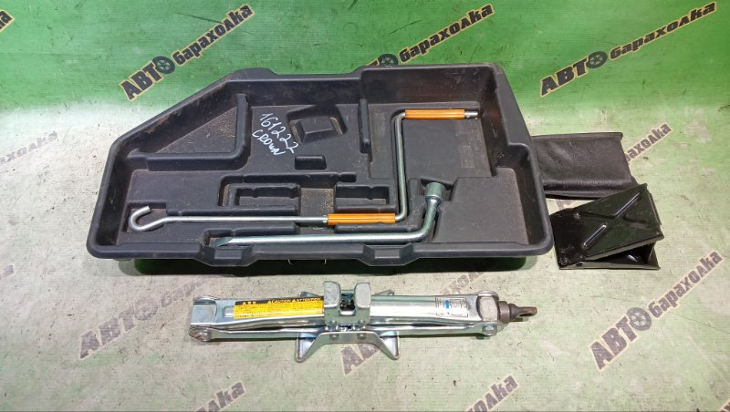 Поддомкратник TOYOTA CROWN JZS151 1JZ-GE 1999 (б/у)