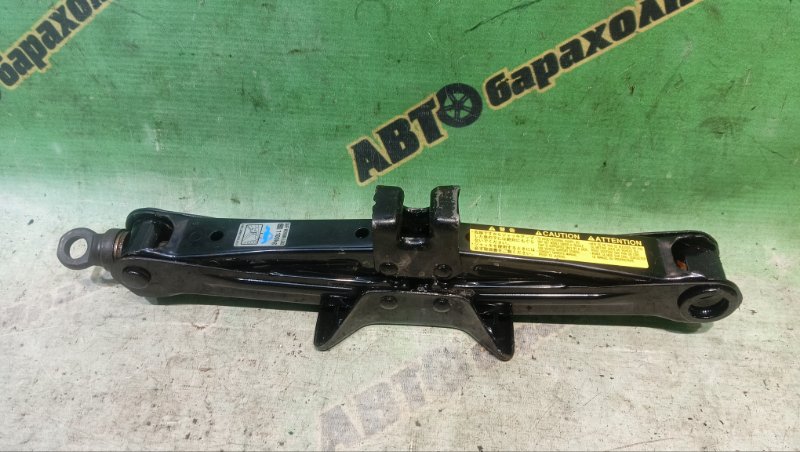 Поддомкратник Toyota Progres JCG11 2JZ-FSE 2005