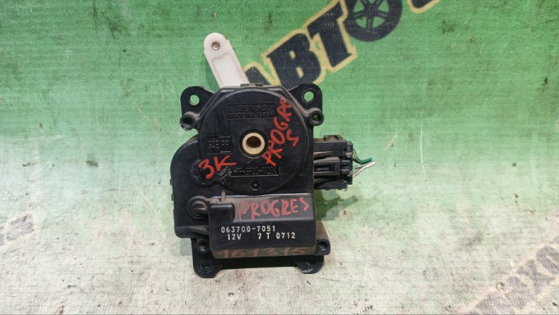 Сервопривод заслонок печки TOYOTA PROGRES JCG10 1JZ-GE 1998 (б/у)