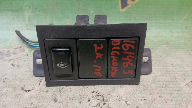 Кнопка ISUZU BIGHORN UBS69GW 4JG2 1994 (б/у)