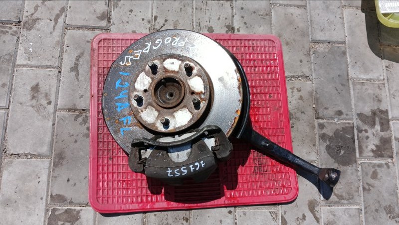 Ступица TOYOTA PROGRES JCG10 1JZ-GE 1998 передняя левая (б/у)