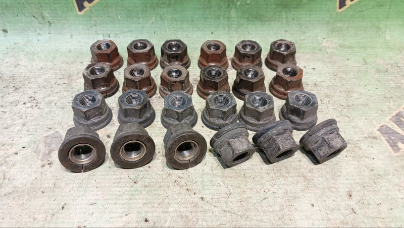 Гайка на колесо MITSUBISHI CANTER FB501B 4M40 (б/у)