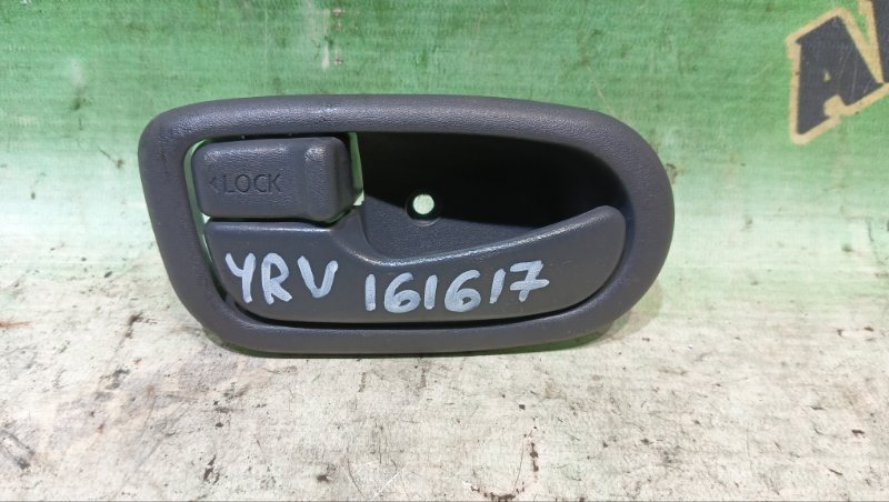 Ручка двери внутренняя DAIHATSU YRV M201G K3-VET 2000 передняя левая (б/у)