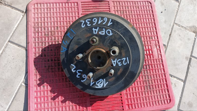 Ступица TOYOTA OPA ZCT10 1ZZ-FE 2001 задняя левая (б/у)
