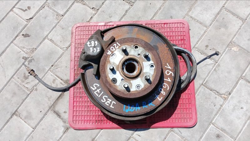 Ступица TOYOTA CROWN JZS175 2JZ-FSE 2000 задняя правая (б/у)