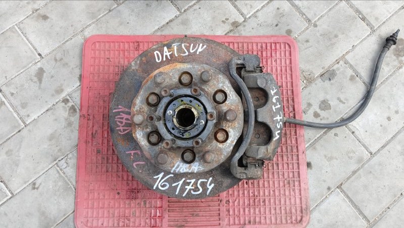 Ступица NISSAN DATSUN FMD22 KA24(DE) 2001 передняя левая (б/у)