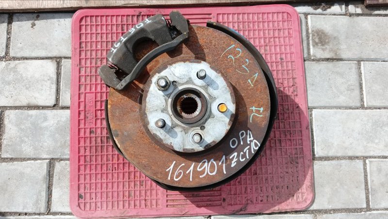 Ступица TOYOTA OPA ZCT10 1ZZ-FE 2001 передняя левая (б/у)