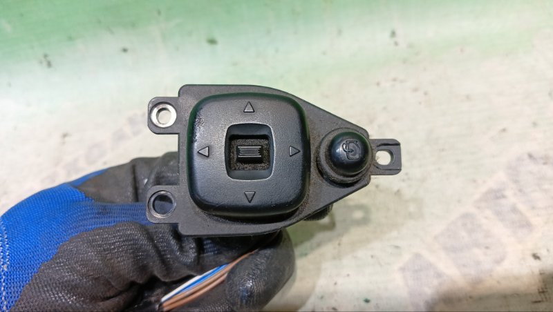 КНОПКА РЕГУЛИРОВКИ ЗЕРКАЛ MAZDA DEMIO DY3W ZJ 2006 (б/у)