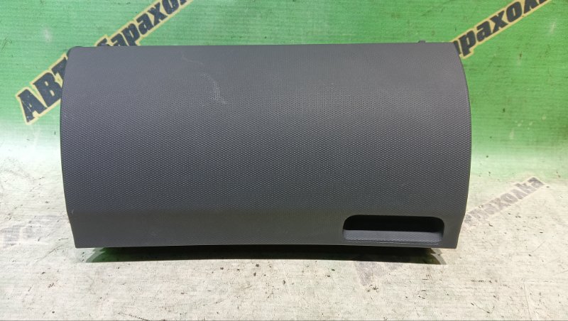 Бардачок в панель TOYOTA WISH ZNE10 (б/у)