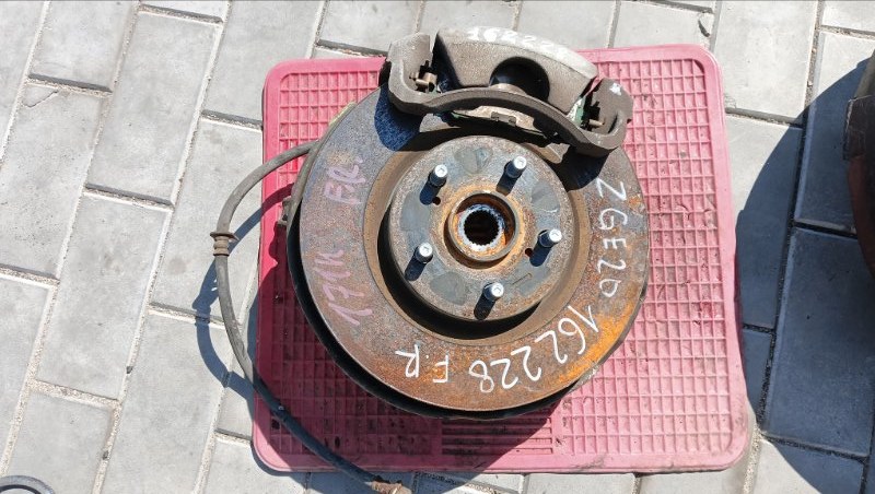 Ступица TOYOTA WISH ZGE20 2ZR-FAE 2009 передняя правая (б/у)