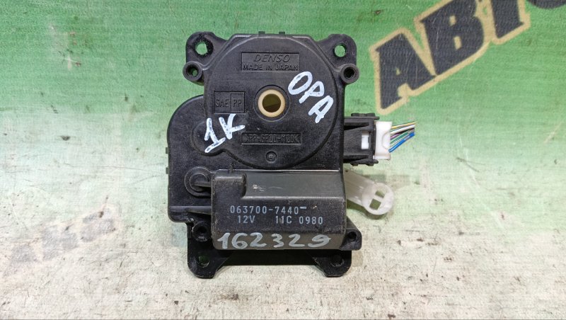 Сервопривод заслонок печки TOYOTA OPA ZCT10 1ZZ-FE 2001 (б/у)