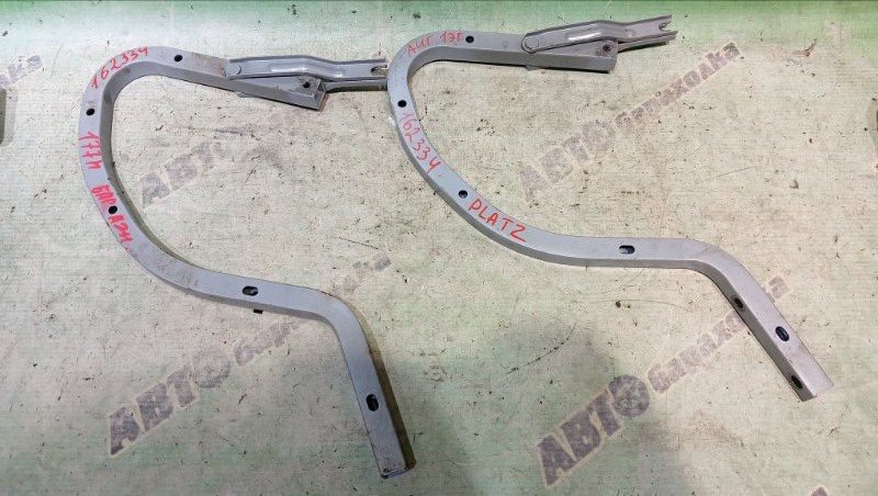 ПЕТЛЯ КРЫШКИ БАГАЖНИКА TOYOTA PLATZ SCP11 1SZ-FE 2001 (б/у)
