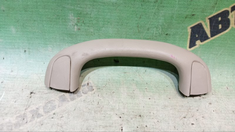 Ручка в салоне TOYOTA NOAH AZR60 (б/у)