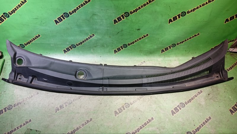 Жабо TOYOTA WISH ZNE10 (б/у) Жабо TOYOTA WISH ZNE10 (б/у)