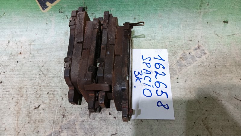 Колодки тормозные TOYOTA COROLLA SPACIO NZE121 1NZ-FE 2002 передние (б/у)
