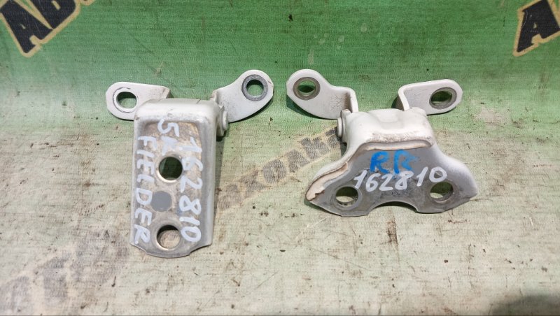 Петля дверная TOYOTA COROLLA FIELDER NZE144 1NZ-FE 2010 задняя правая (б/у)