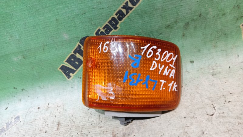 Повторитель TOYOTA DYNA LY131 передний правый (б/у)