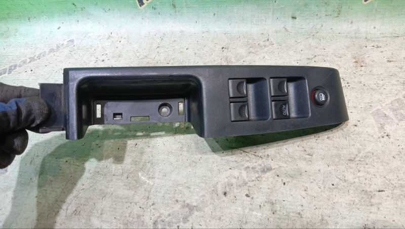 Пульт стеклоподъемника HONDA AIRWAVE GJ1 L15A 2005 передний правый (б/у)