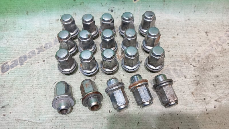 Гайка на колесо TOYOTA ISIS ZNM10 1ZZ-FE 2006 (б/у)