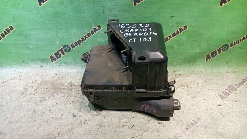 Корпус воздушного фильтра MITSUBISHI CHARIOT GRANDIS N86W 6G72 1999 (б/у)