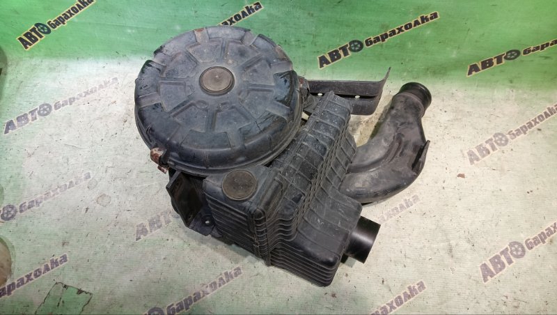 Корпус воздушного фильтра MITSUBISHI CANTER FB501B 4M40 (б/у)