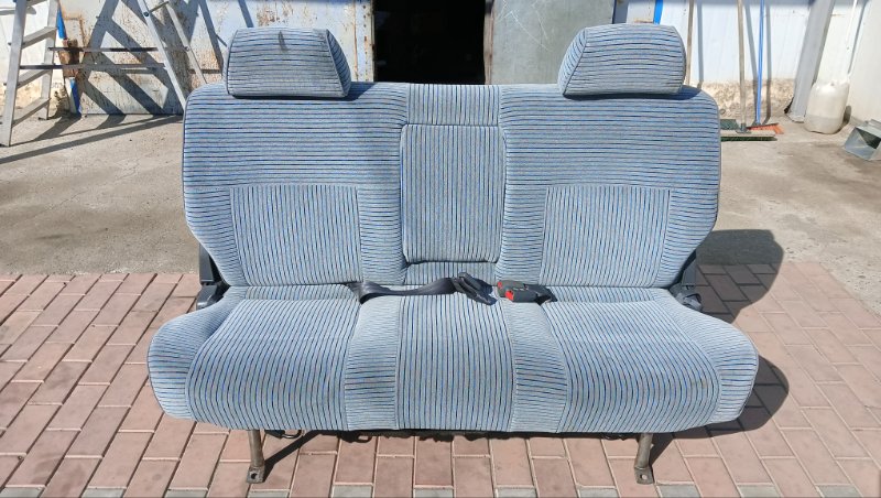 Сидение TOYOTA HIACE KZH100 1KZ-TE 1995 заднее (б/у)