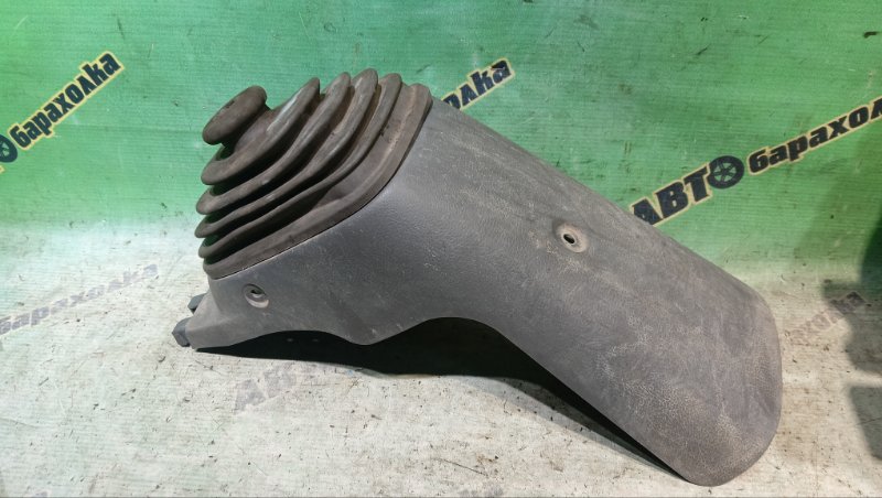 Кожух ручки кпп TOYOTA DYNA KDY231 (б/у)