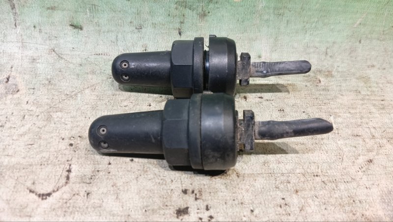 ФОРСУНКА ОМЫВАТЕЛЯ TOYOTA DYNA KDY231 (б/у)