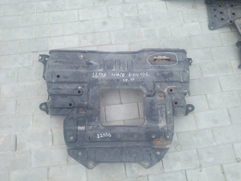 Защита двигателя TOYOTA HIACE KZH106 (б/у)