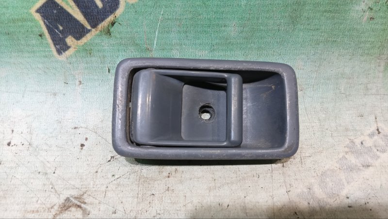 Ручка двери внутренняя NISSAN VANETTE SK82MN F8 2002 передняя левая (б/у)