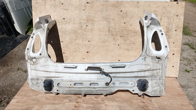 REAR CUT TOYOTA PRIUS NHW20 1NZ-FXE 2004 (б/у)