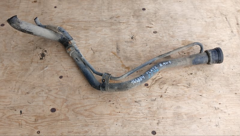 Горловина топливного бака TOYOTA PLATZ NCP16 2NZ-FE 2000 (б/у)