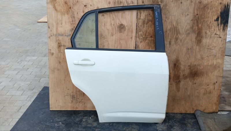 Дверь NISSAN TIIDA LATIO SC11 HR15 2004 задняя правая (б/у)