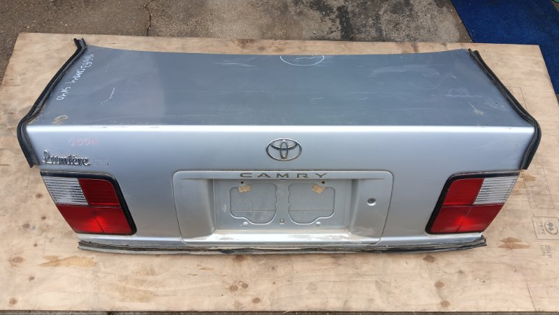 Крышка багажника TOYOTA CAMRY SV40 4S-FE 1997 (б/у)
