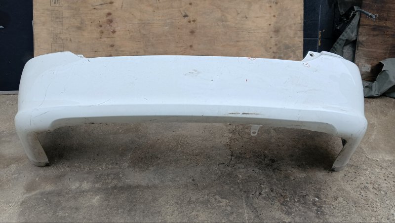 Бампер TOYOTA WISH ZNE10 1ZZ-FE 2005 задний (б/у)