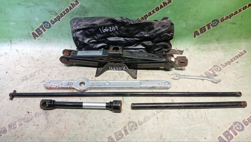 Поддомкратник MAZDA BONGO SK82V F8 2004 (б/у)